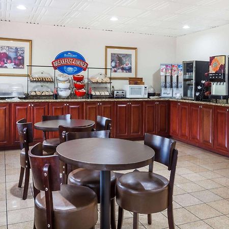 Baymont By Wyndham Columbia Fort Jackson Exterior foto