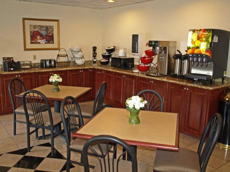 Baymont By Wyndham Columbia Fort Jackson Restaurante foto